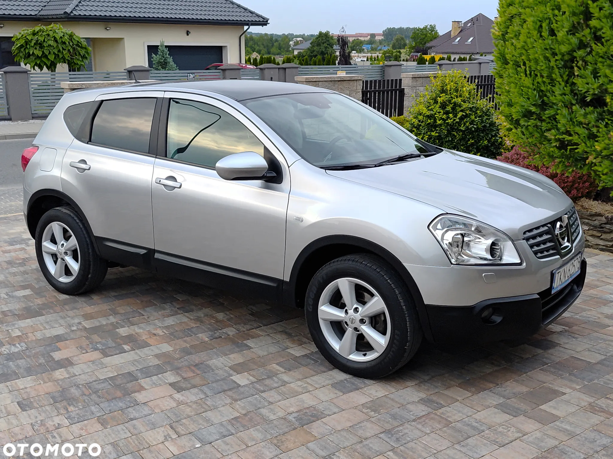 Nissan Qashqai 2.0 4x4 CVT tekna - 4