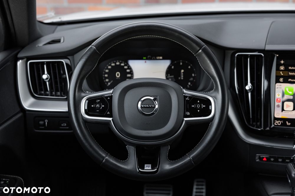 Volvo XC 60 D4 AWD Geartronic RDesign - 26