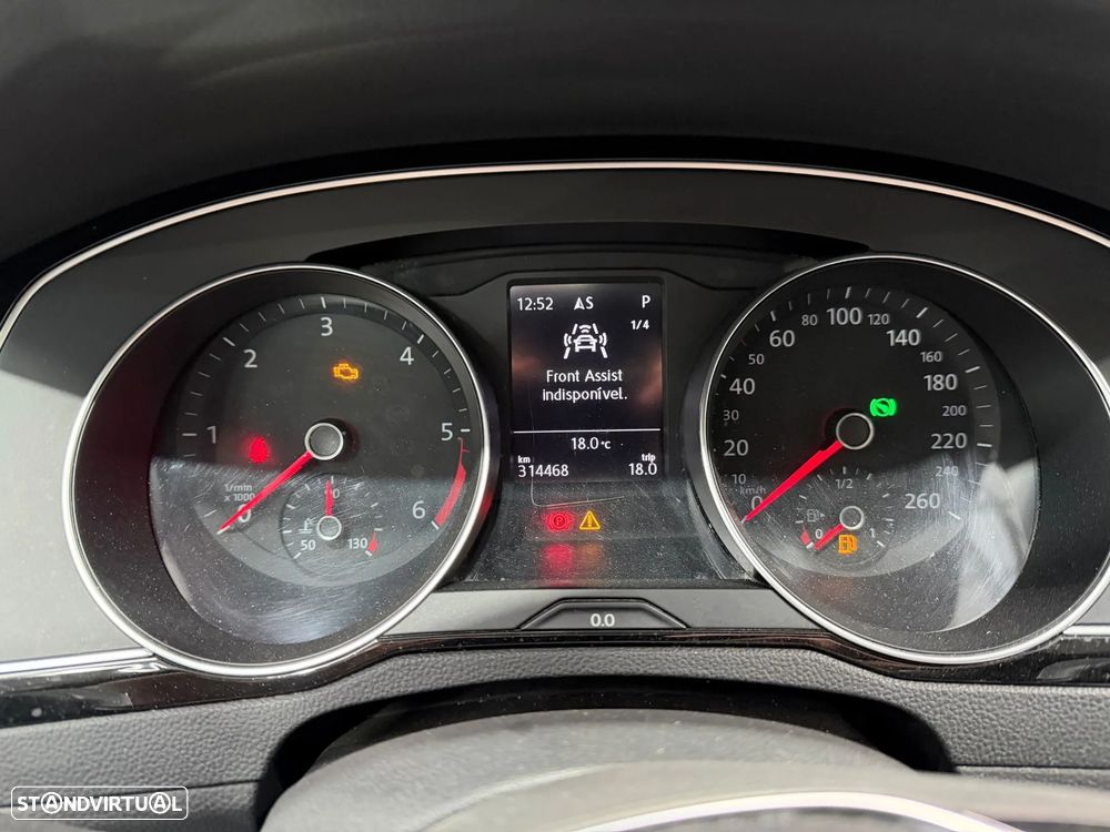 VW Passat 1.6 TDI Business DSG - 21