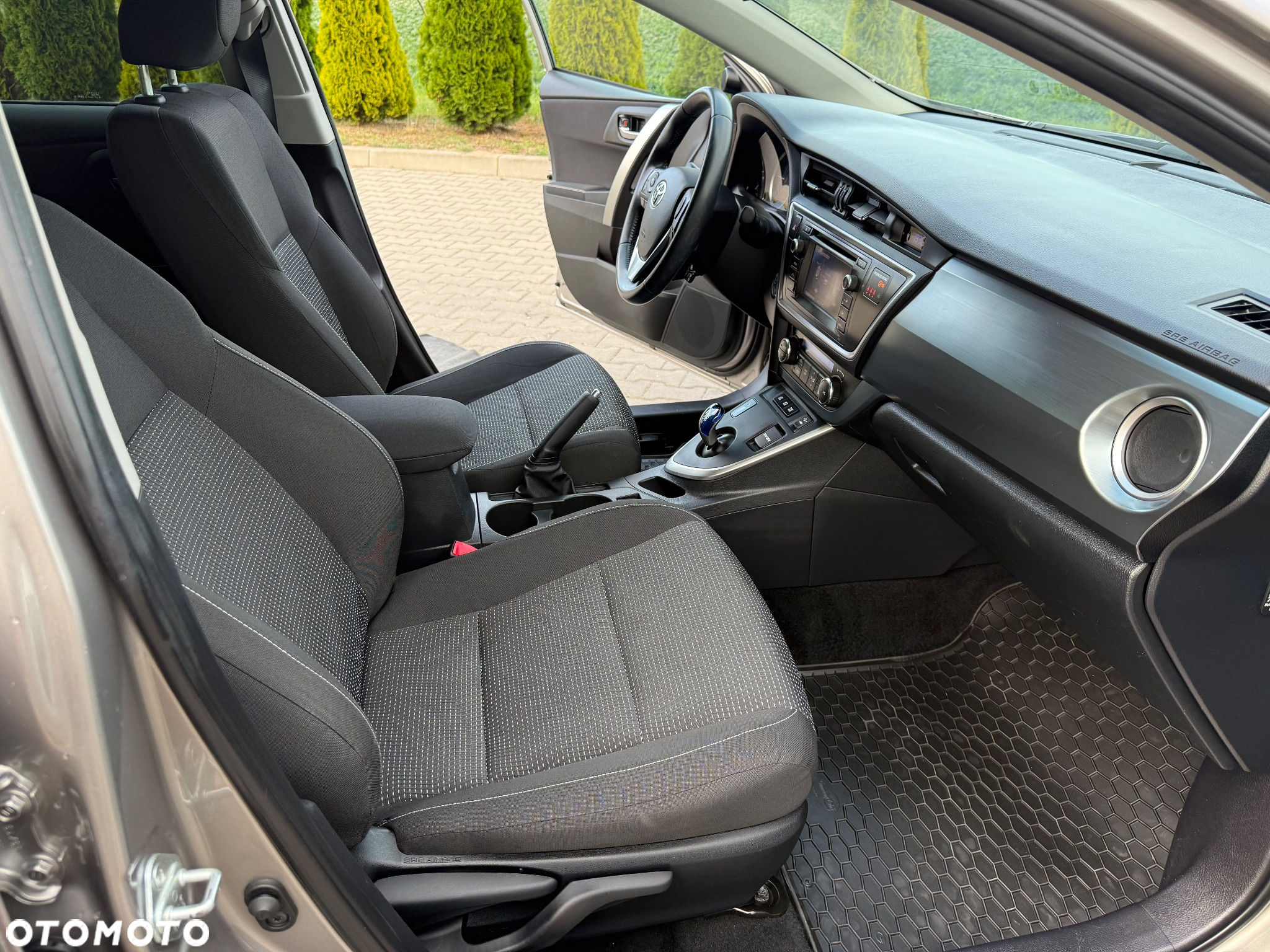 Toyota Auris 1.8 Hybrid Life - 21
