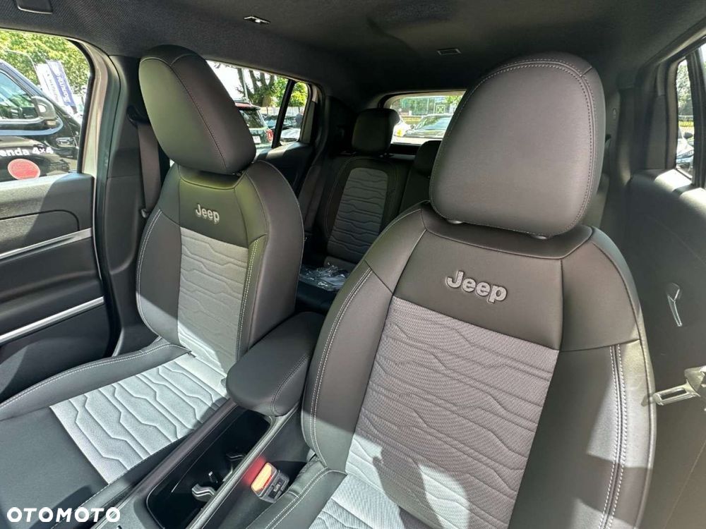 Jeep Avenger - 11