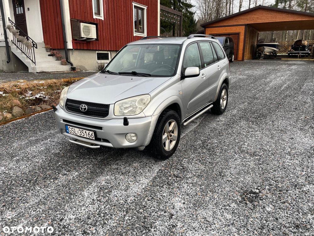 Toyota RAV4 2.0 VVT-i 4x4 - 4