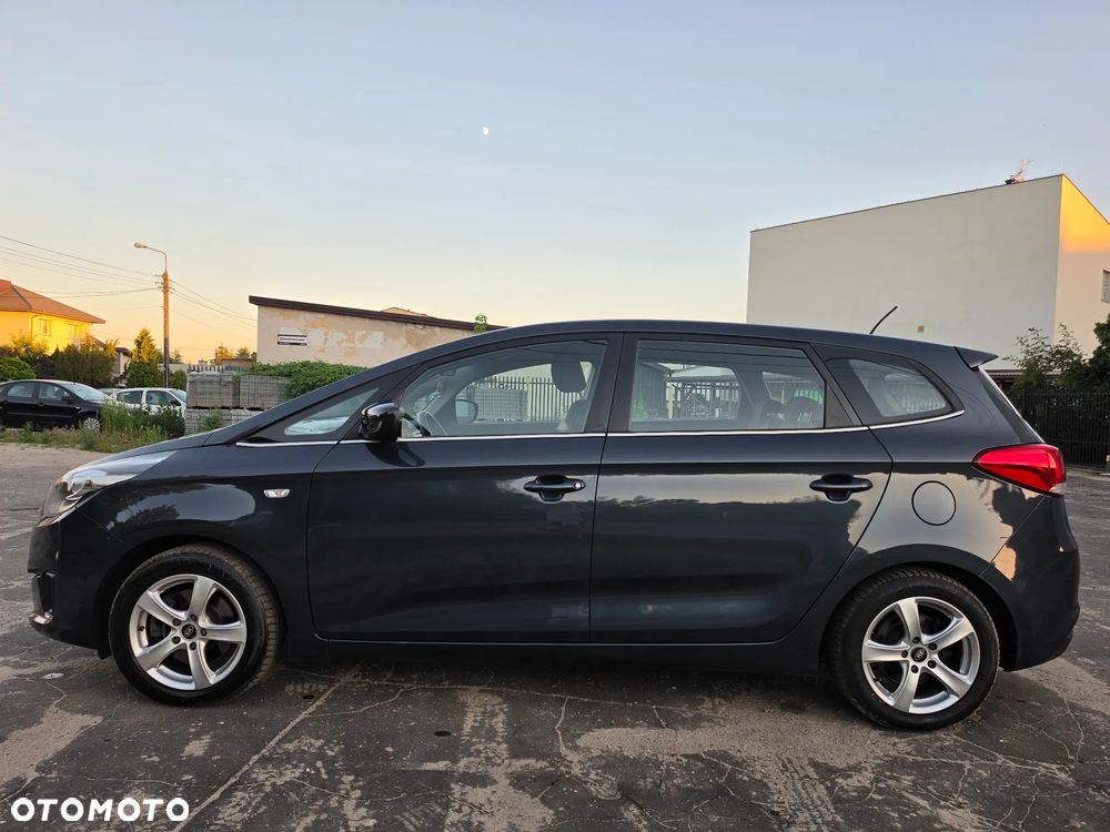 Kia Carens 1.7 CRDi XL 7os - 8