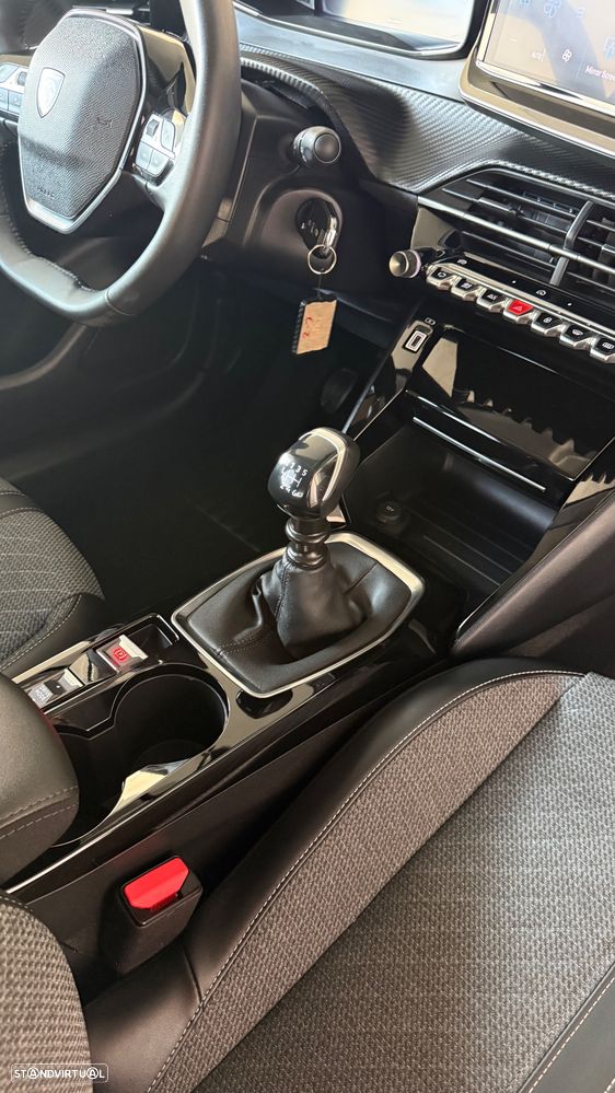 Peugeot 208 1.2 PureTech Allure - 31