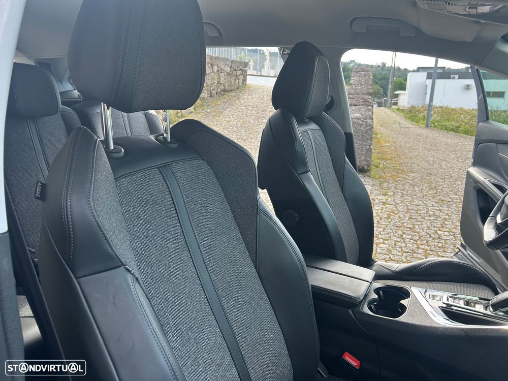 Peugeot 5008 BlueHDI 130 EAT8 Allure Pack - 20