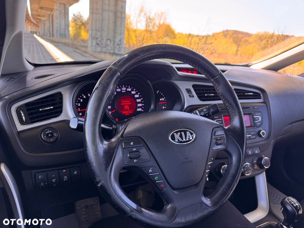 Kia Ceed 1.6 CRDi M - 33