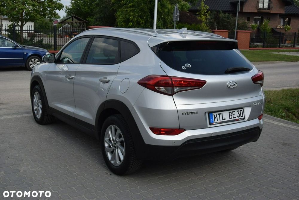 Hyundai Tucson 1.7 CRDI BlueDrive Classic 2WD - 10