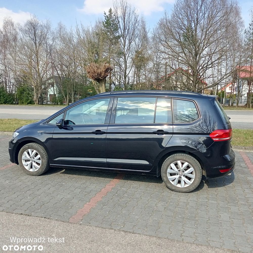 Volkswagen Touran - 5