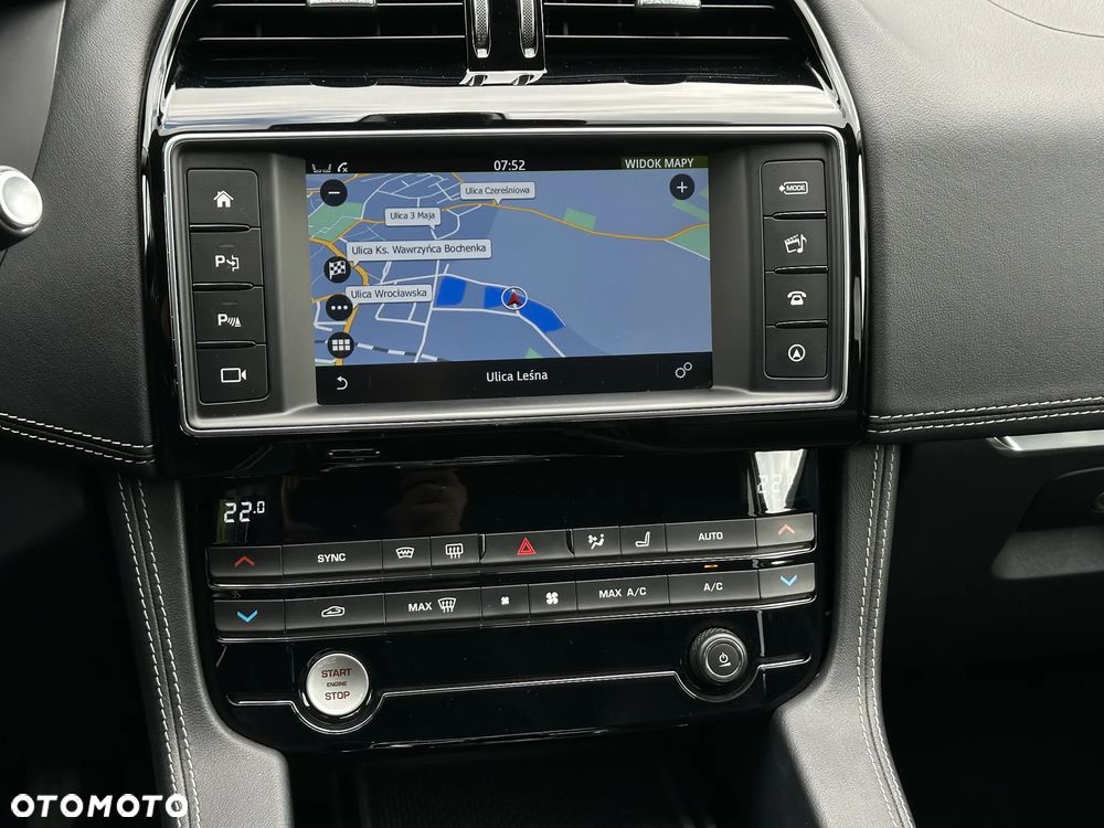 Jaguar F-Pace D200 AWD R-Dynamic HSE 90th Anniversary Edition - 11