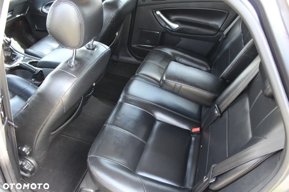 Ford Mondeo 2.0 Champions Edition - 18