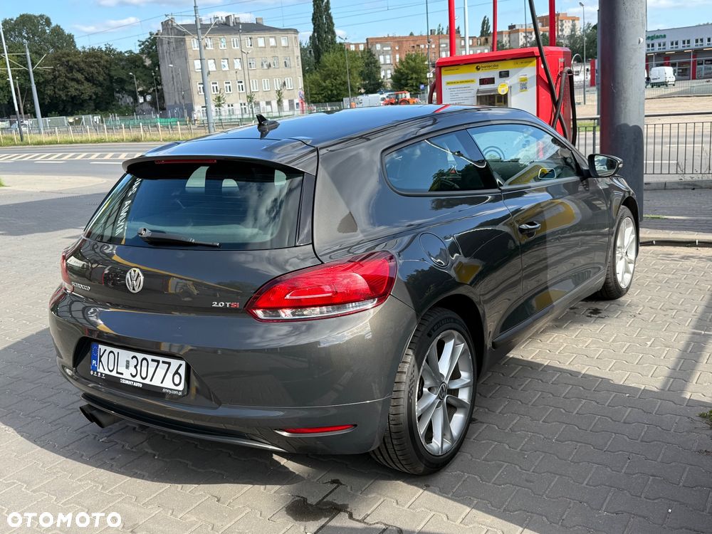 Volkswagen Scirocco 2.0 TSI DSG - 2