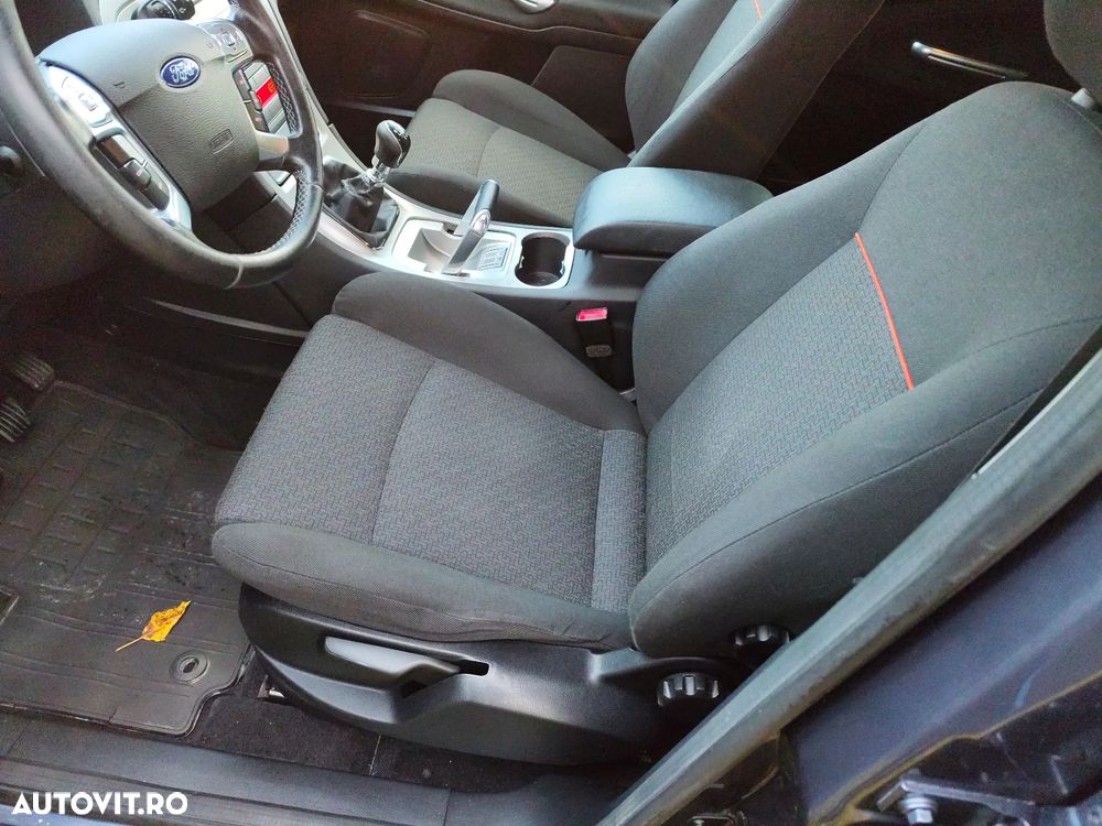 Ford S-Max 2.0 TDCi Titanium - 11