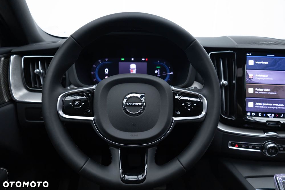 Volvo XC 60 T6 Plug-In Hybrid AWD Plus Black Edition - 15