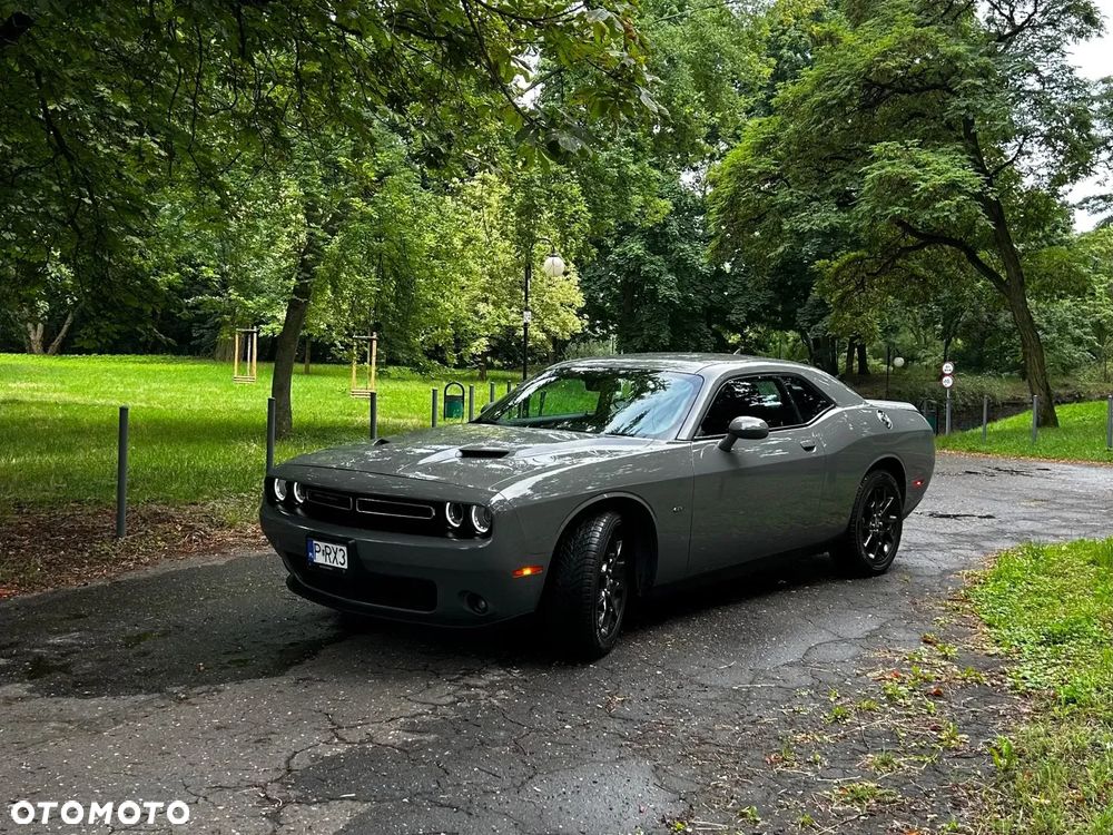 Dodge Challenger - 4