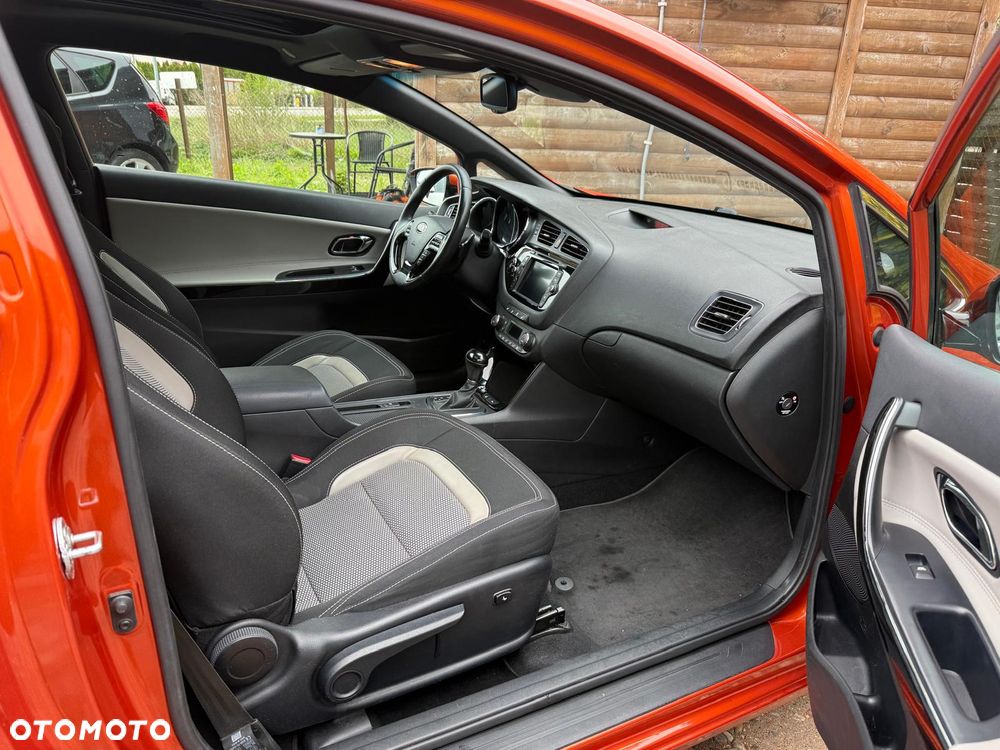 Kia Ceed 1.6 GDI DCT Spirit - 24