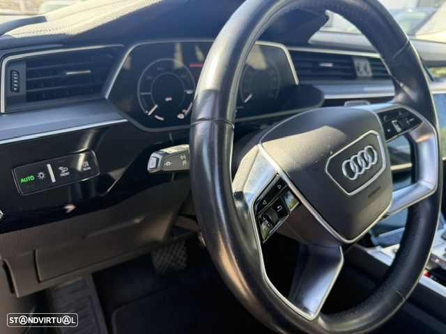 Audi e-tron 55 quattro - 26