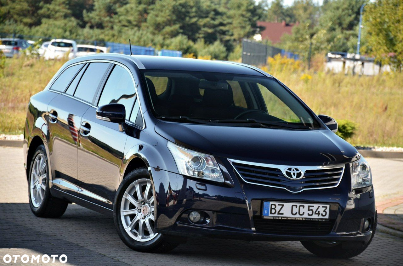Toyota Avensis - 2