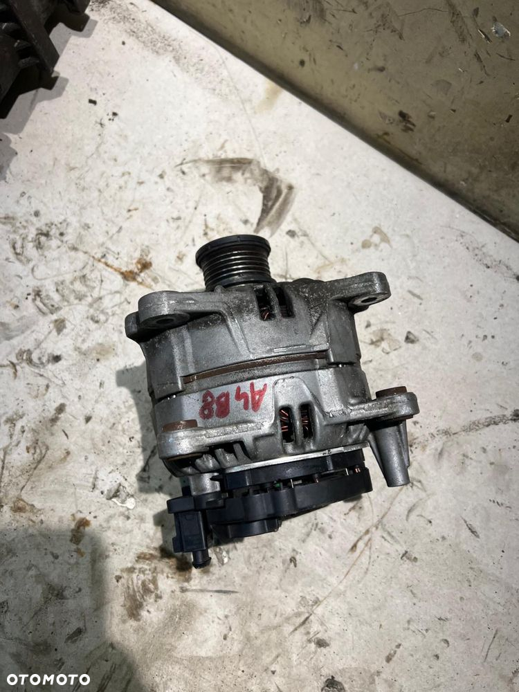 Alternator Audi A4 B8 A5 8T Q5 2.0 tdi - 5