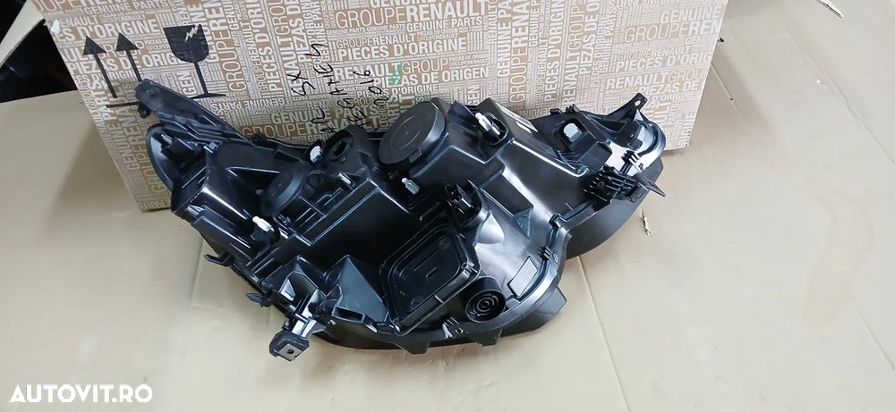 Far stanga Renault Megane 4 2017 - 5