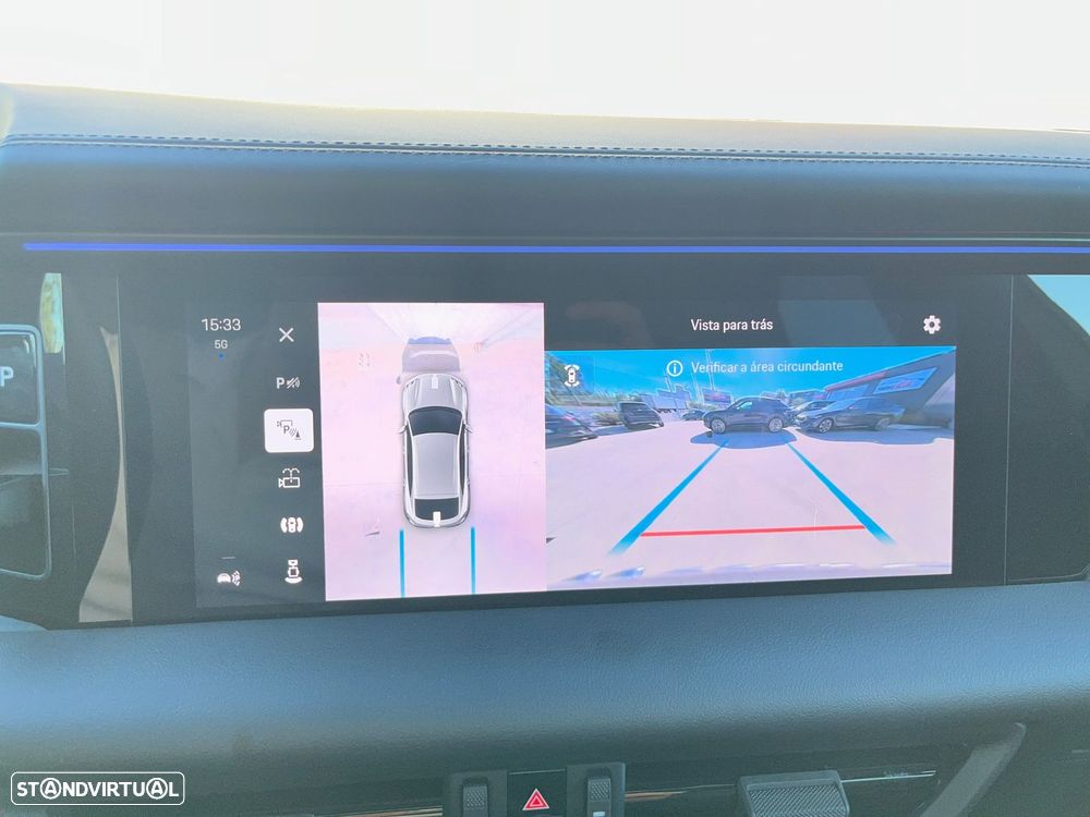 Porsche Macan Electric 4 - 32