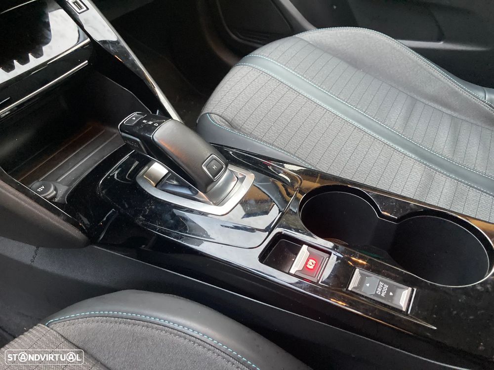 Peugeot 208 PureTech 100 EAT8 Allure - 6