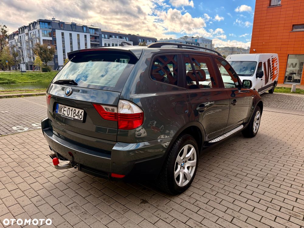 BMW X3 2.0i - 8