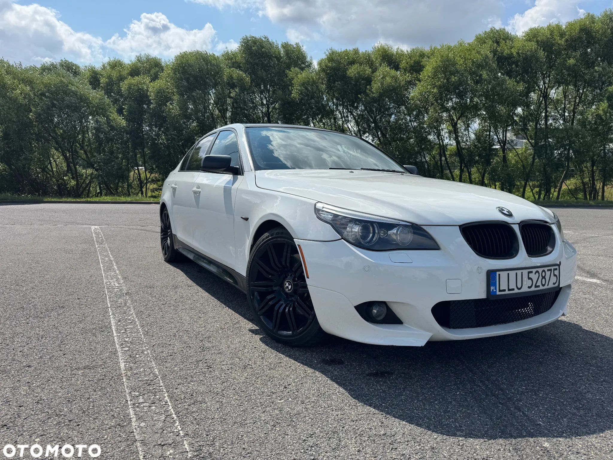 BMW Seria 5 550i - 1