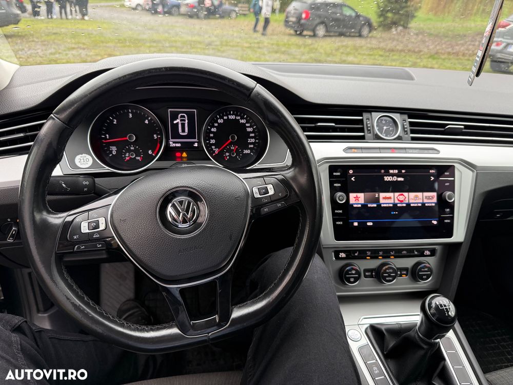 Volkswagen Passat Variant 2.0 TDI Comfortline - 9