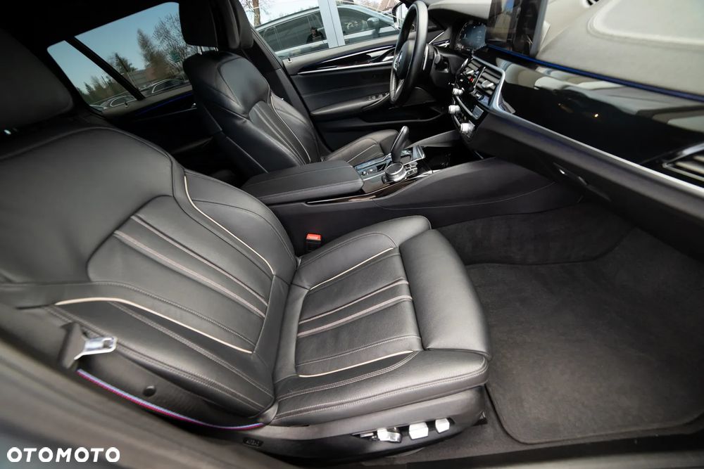 BMW Seria 5 530d xDrive M Sport Edition - 40