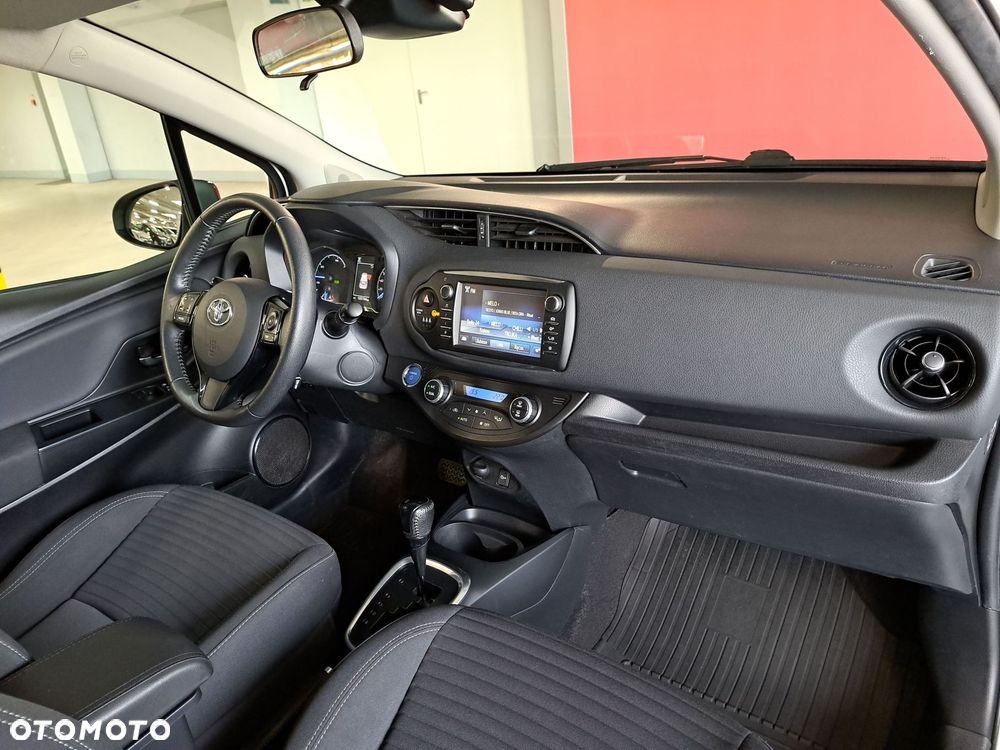 Toyota Yaris - 17