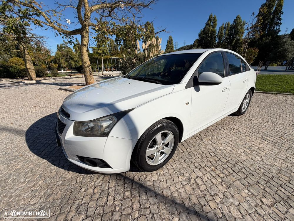 Chevrolet Cruze 1.6 LT - 9