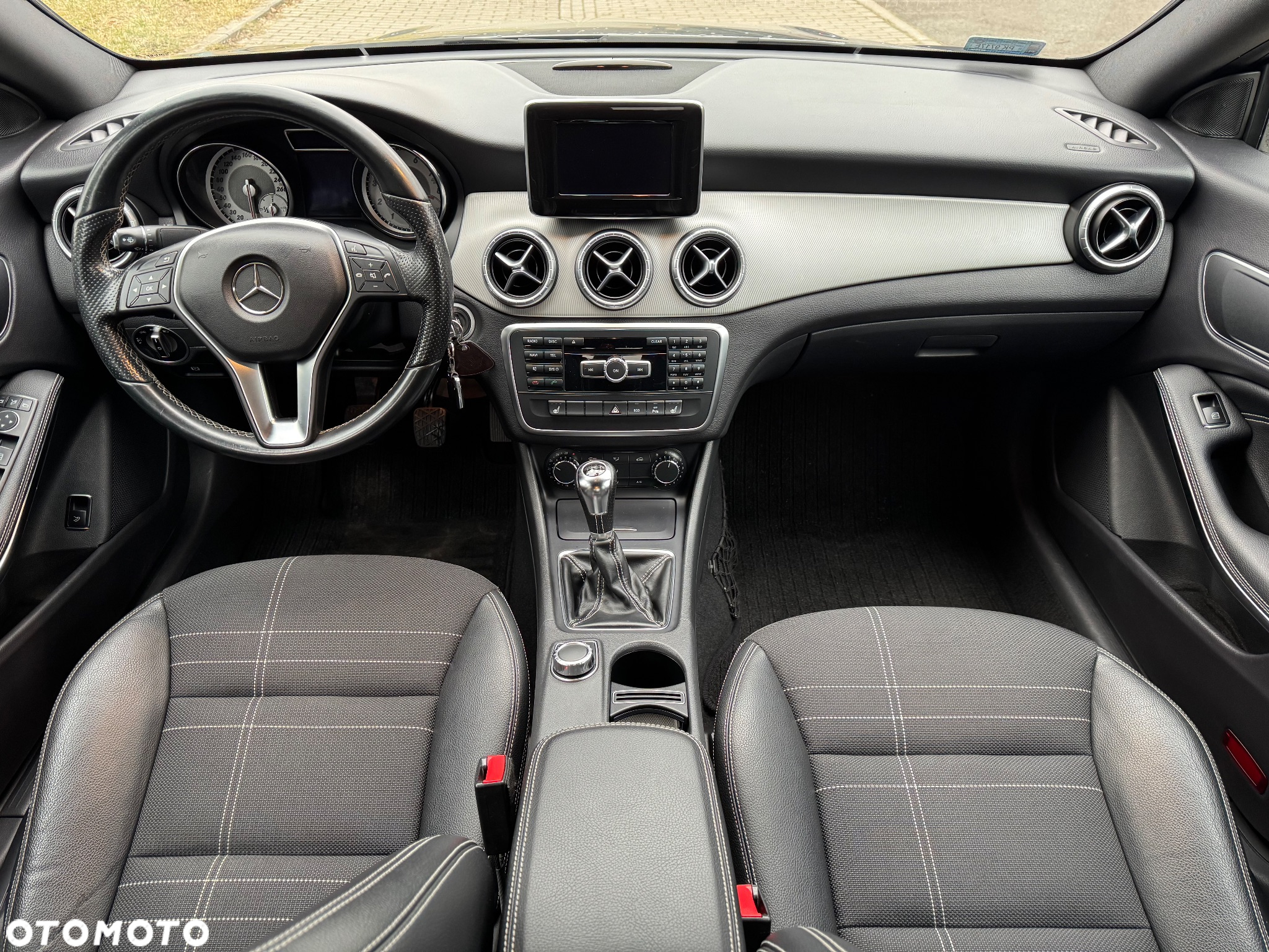 Mercedes-Benz CLA 180 - 9