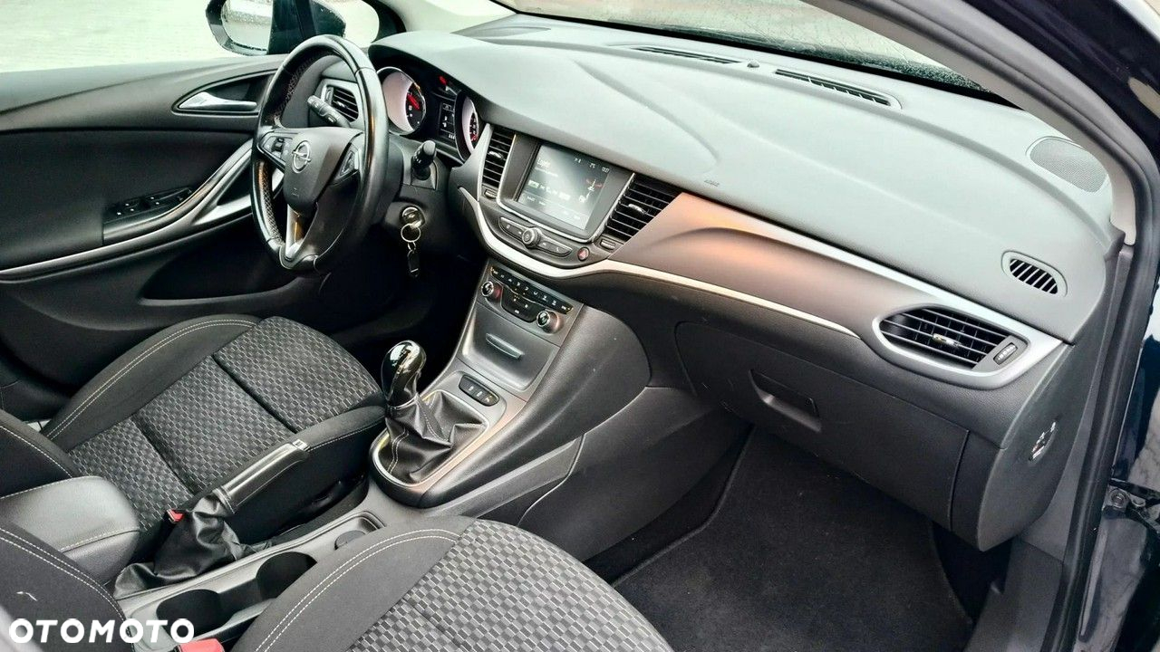 Opel Astra - 11