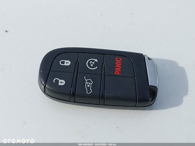 Jeep Grand Cherokee - 15