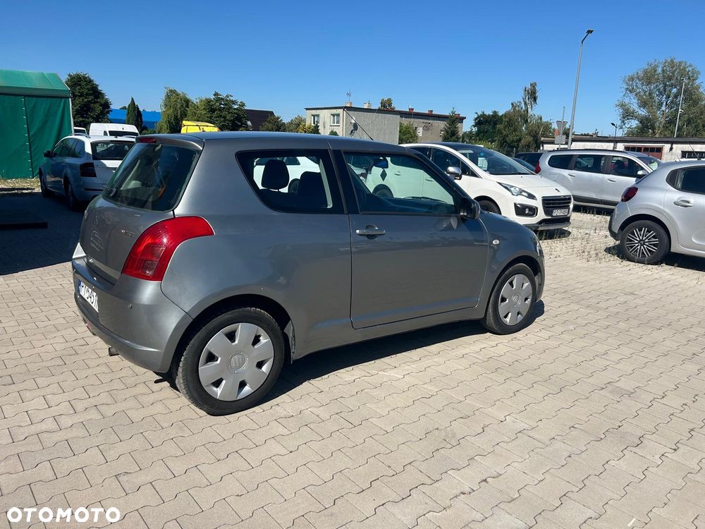 Suzuki Swift 1.3 Club - 6