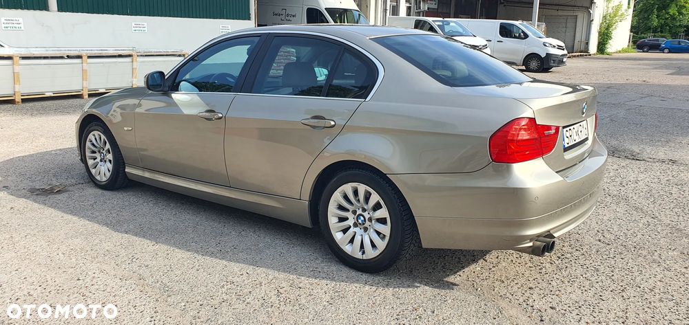 BMW Seria 3 325i Edition Exclusive - 5