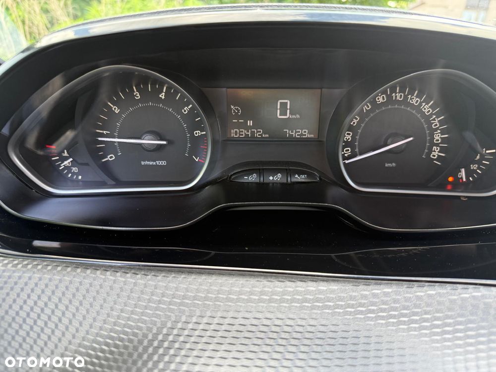 Peugeot 2008 PureTech 82 Style - 15
