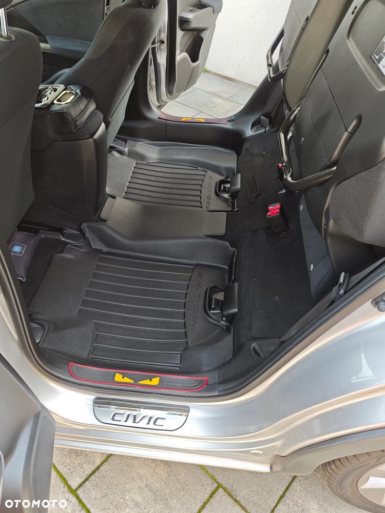 Honda Civic 1.8 i-VTEC Sport - 24