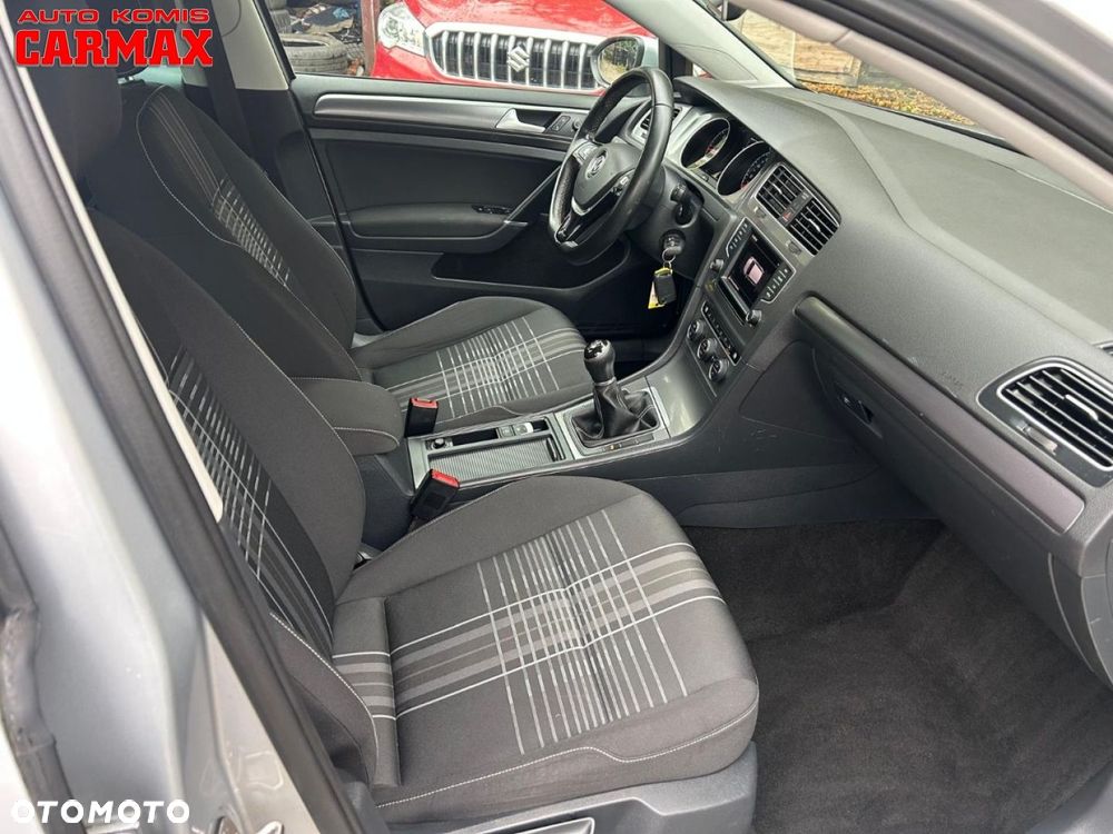 Volkswagen Golf - 29