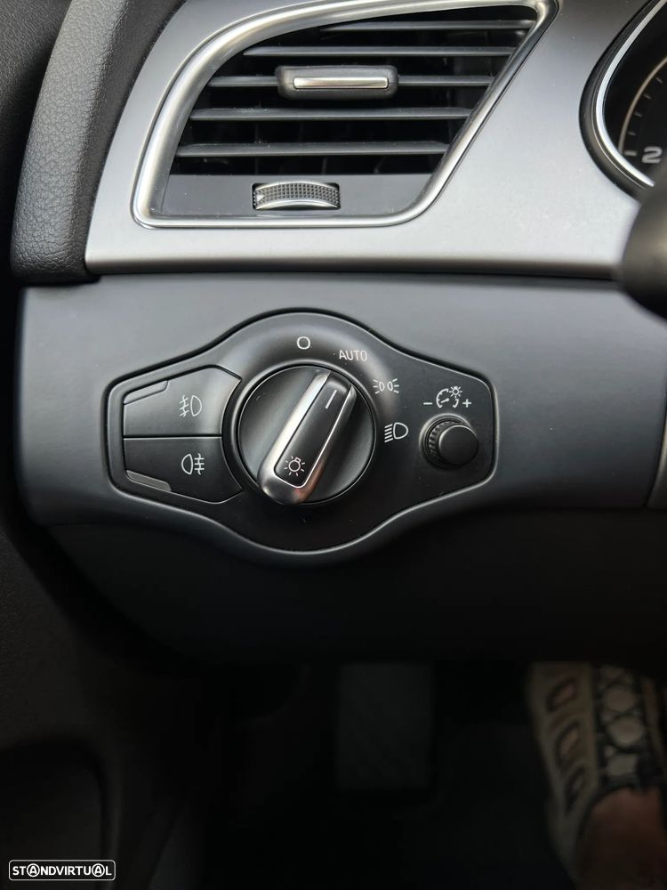Audi A4 Avant 2.0 TDI Business Line S-line - 37