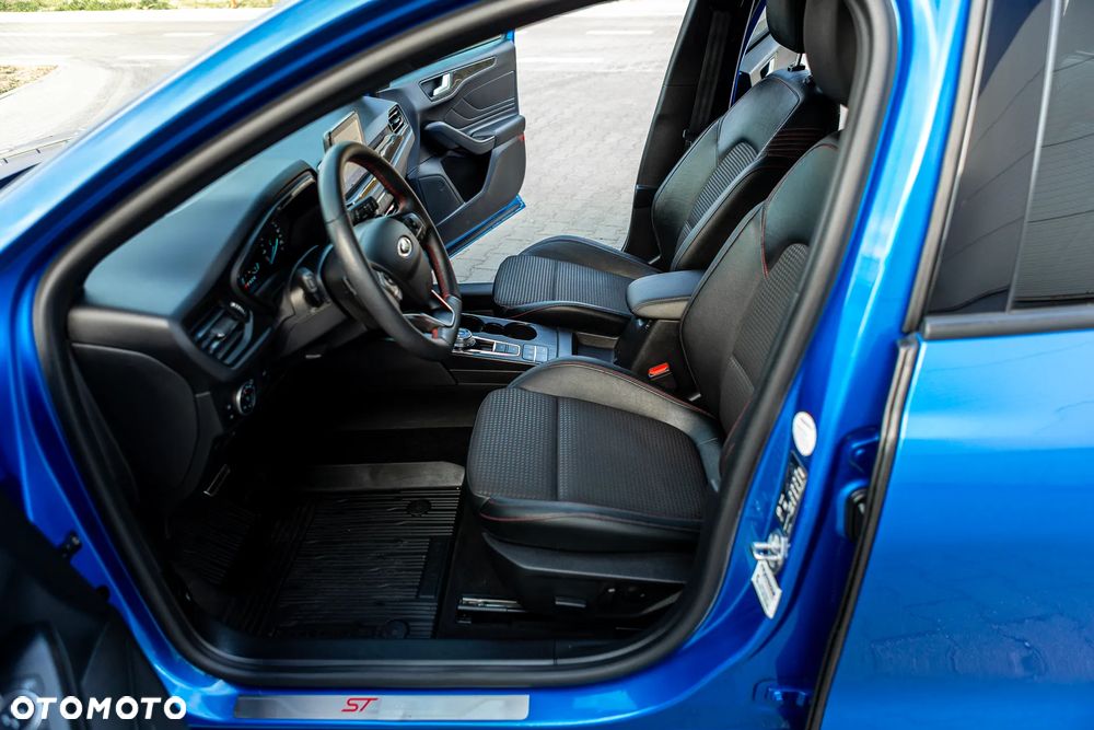 Ford Focus - 24