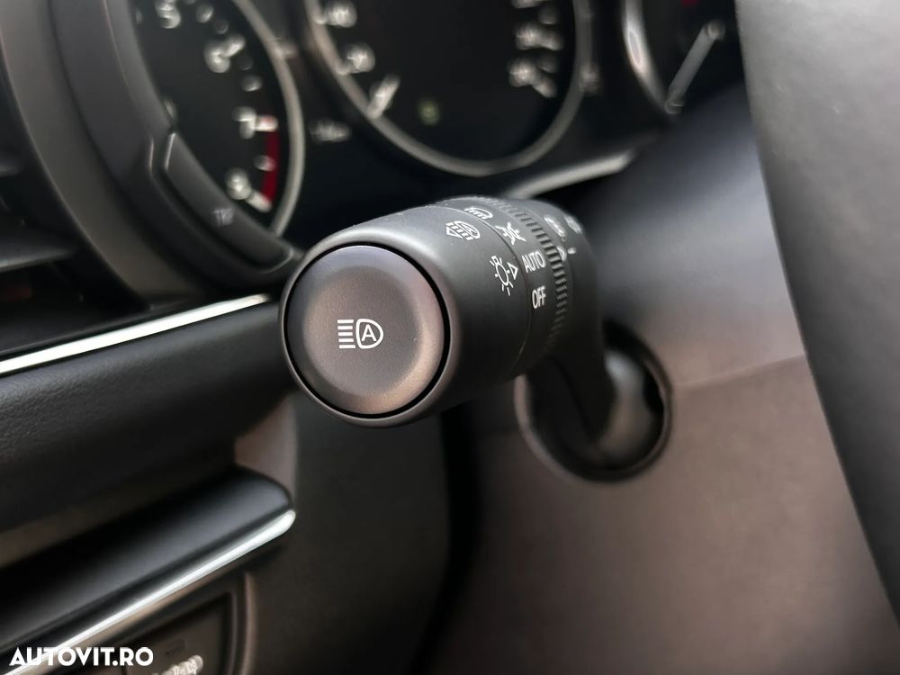 Mazda 3 e-Skyactiv G140 AT MHEV Center-Line - 7