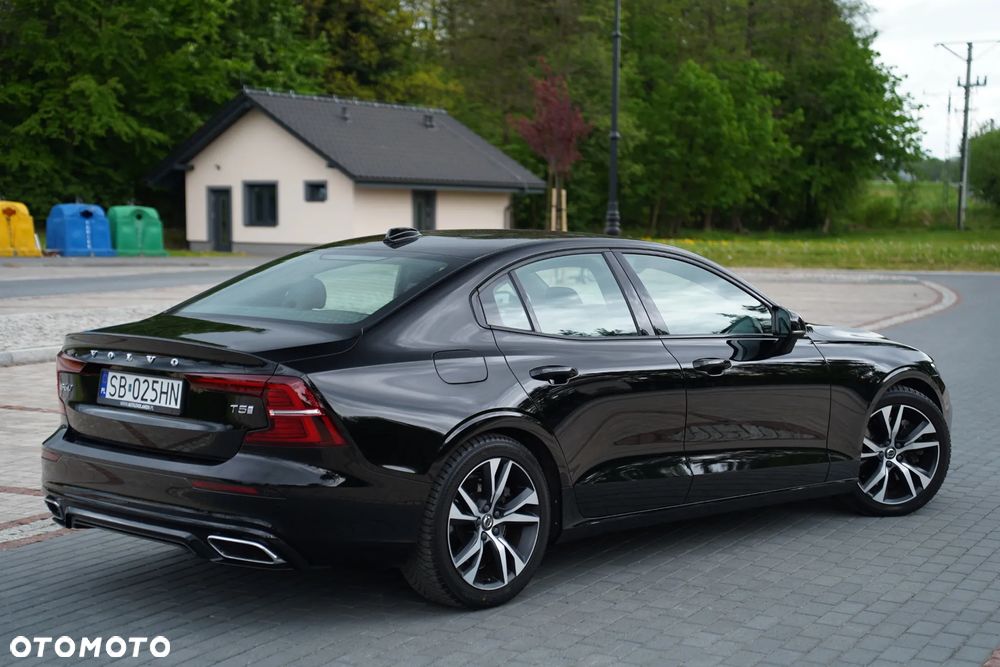 Volvo S60 T5 R-Design - 13