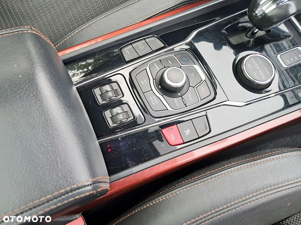 Peugeot 508 RXH Hybrid4 - 15