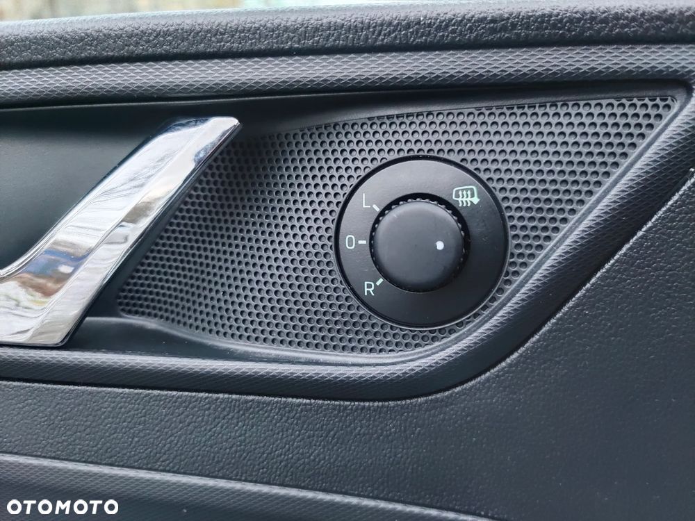 Skoda RAPID 1.2 TSI (Green tec) DSG Style - 20