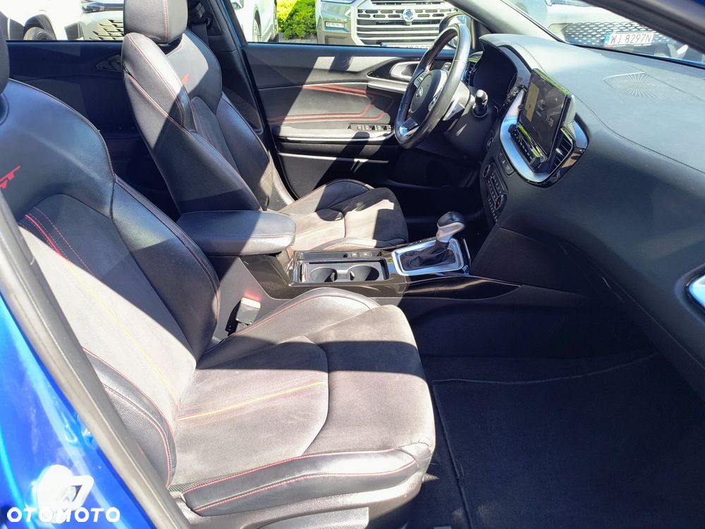 Kia ProCeed - 15
