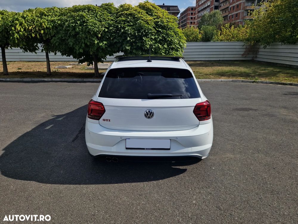 Volkswagen Polo 2.0 TSI DSG GTI - 10