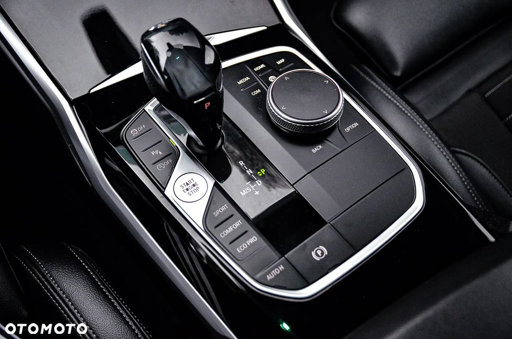 BMW Seria 3 320i GPF Sport Line Shadow - 33