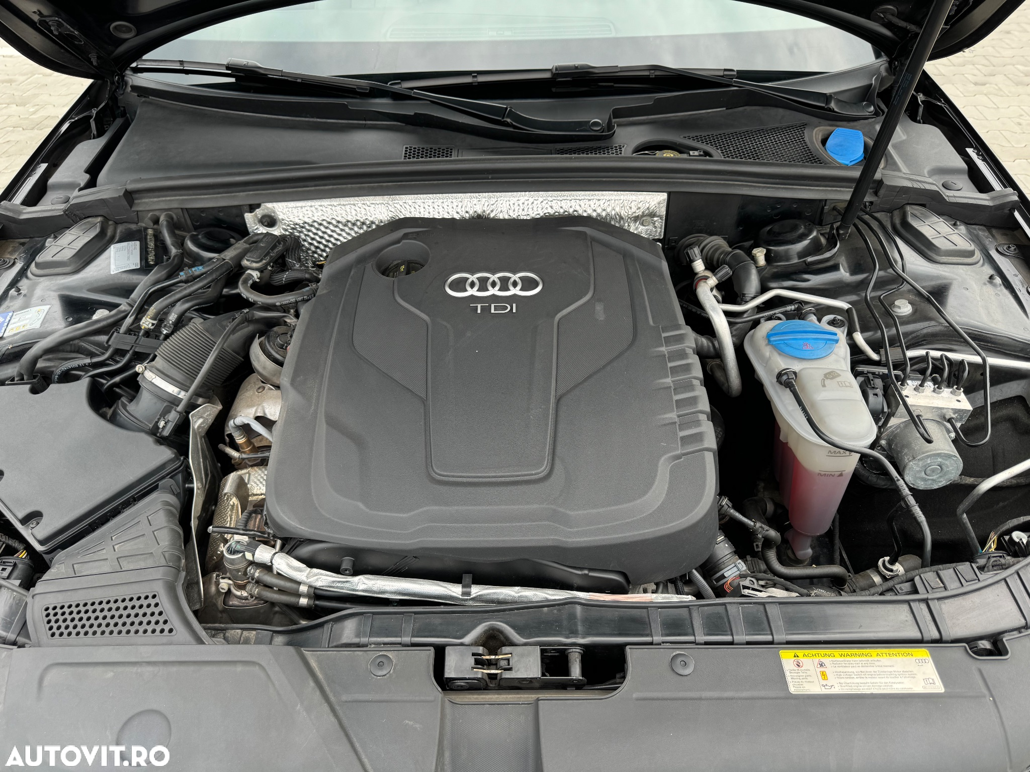 Audi A4 Avant 2.0 40 TDI quattro S tronic Advanced - 32