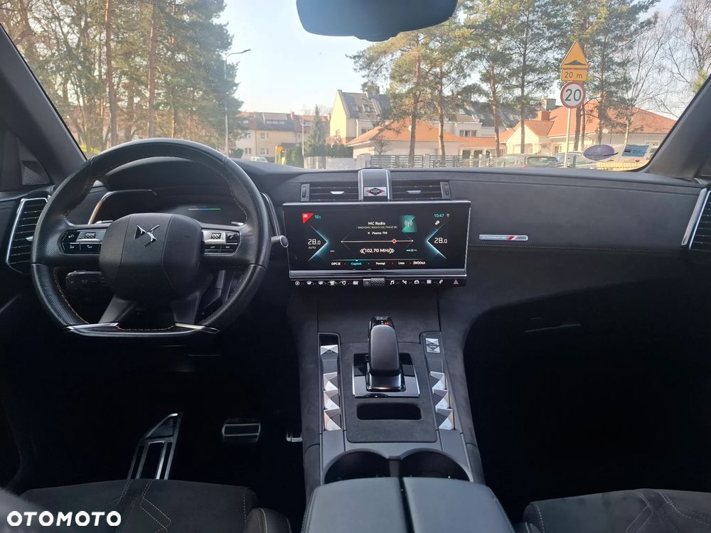 DS Automobiles DS 7 Crossback 1.6 E-Tense Performance Line + - 7